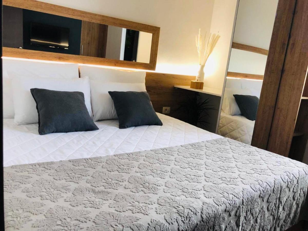 Urban Corner Apartment บิโตลา ภายนอก รูปภาพ